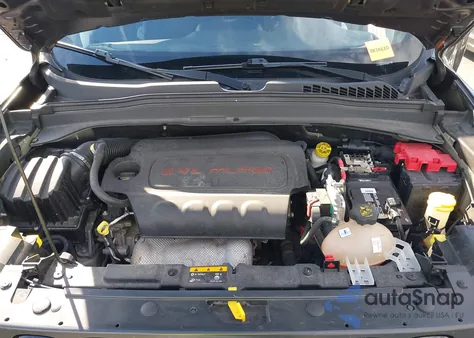 2018 Jeep Renegade Altitude 4X4 из США, поврежденный, VIN ZACCJBBB1JPG99333